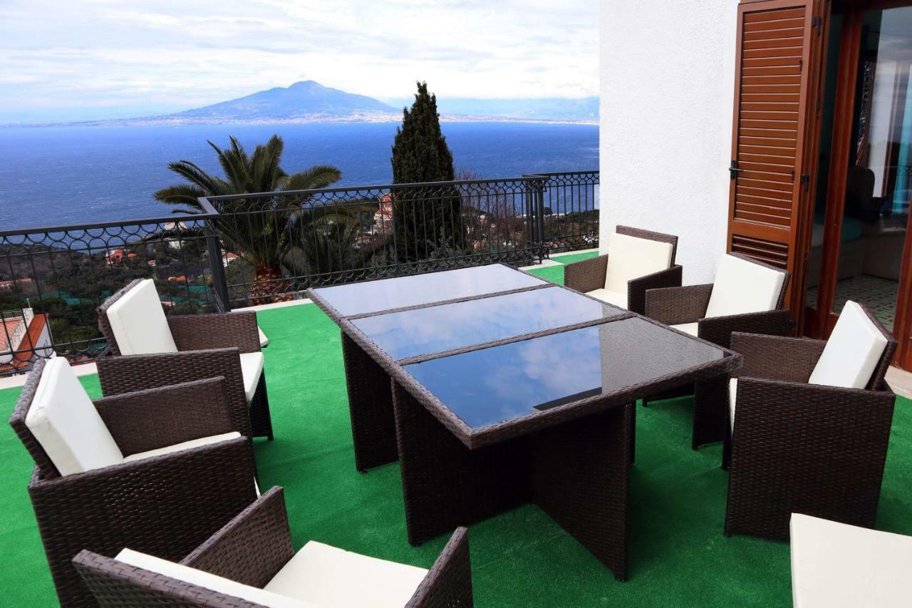 Villa Marylise Sorrento Exteriör bild
